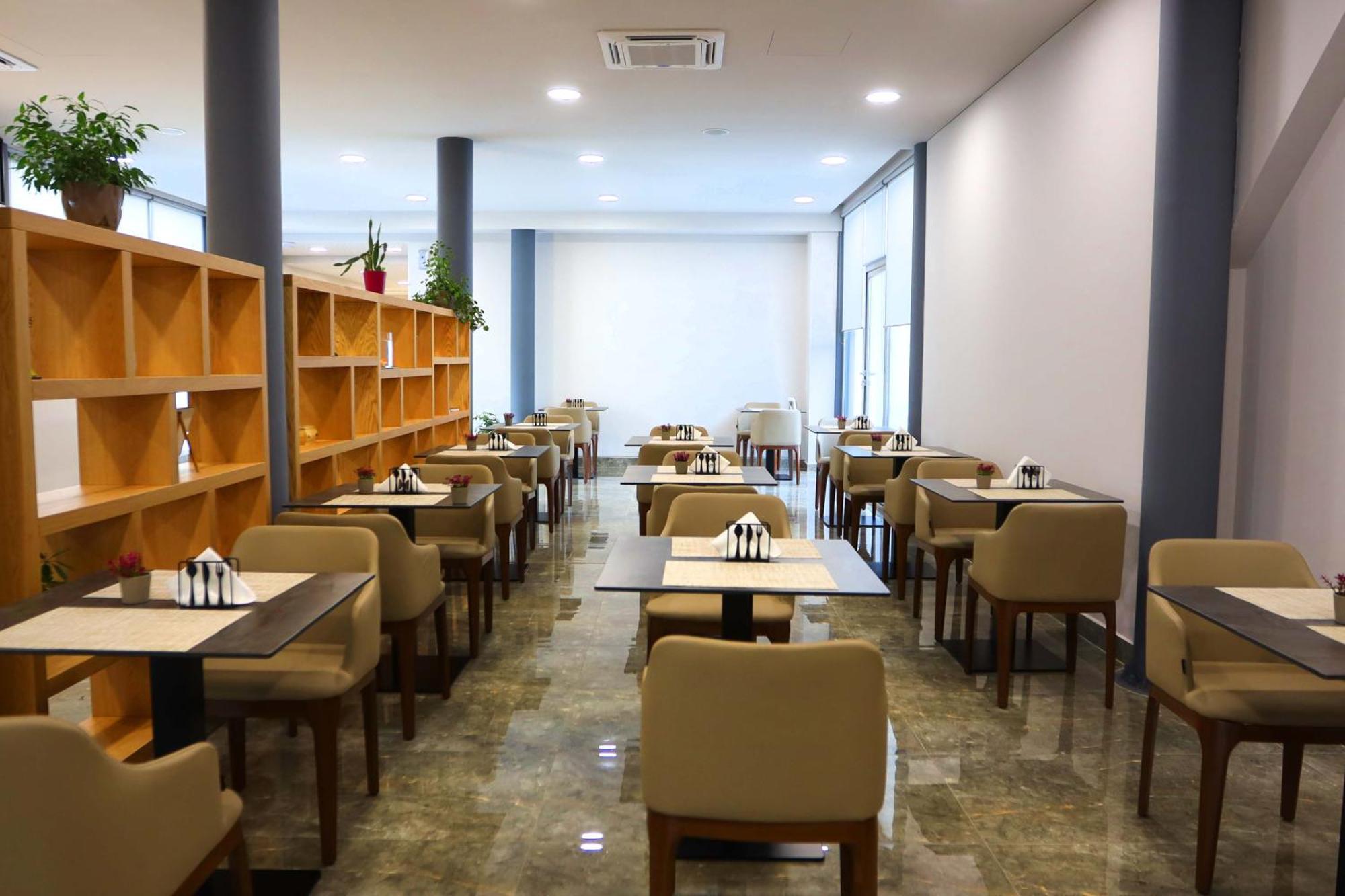 Metro Hotel Terminal Tirana Extérieur photo